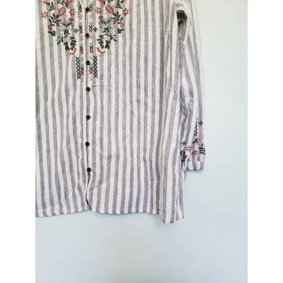 Kate & Sam Women 2XL Top Button Front Blue Stripe Floral Embroidery Coastal Boho - Picture 3 of 6